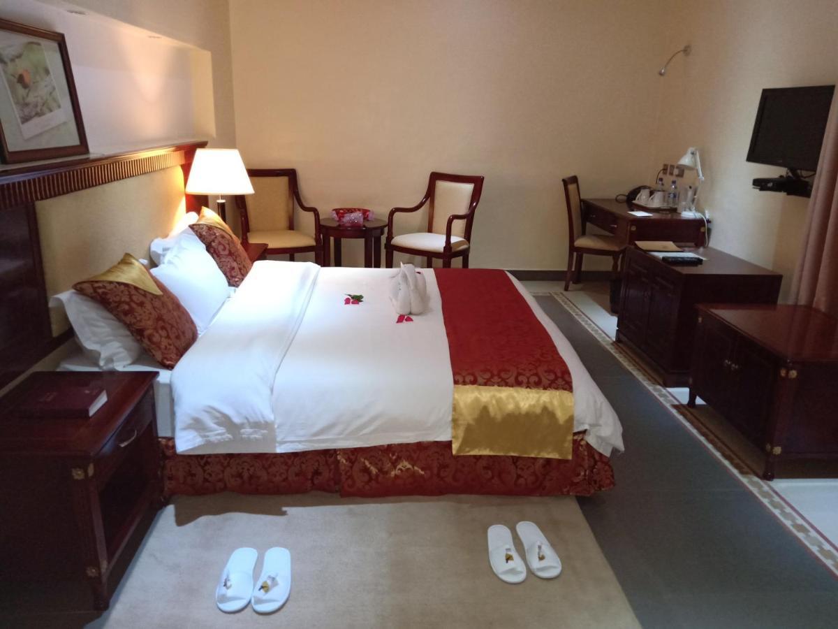 Falcon Heights Hotel Nanyuki Exterior photo