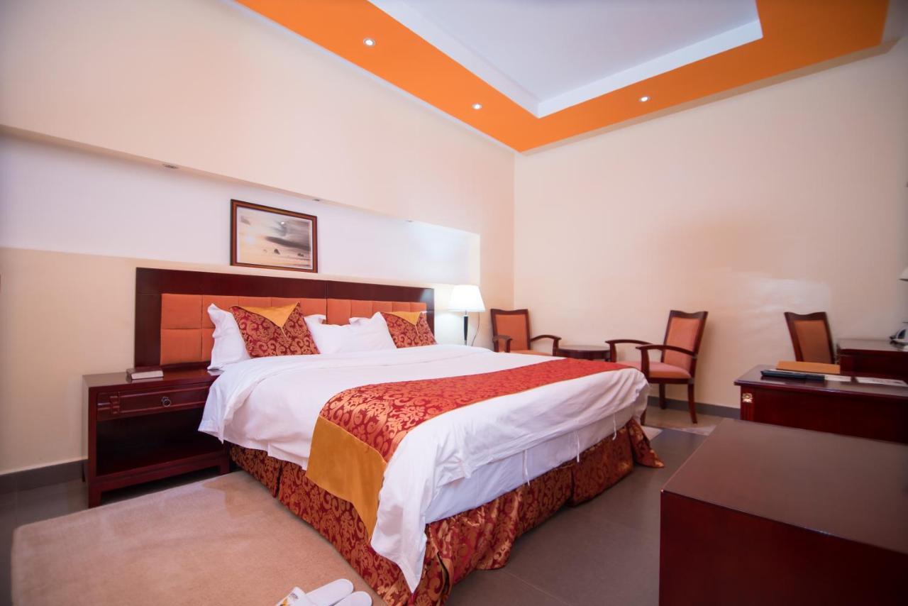 Falcon Heights Hotel Nanyuki Exterior photo