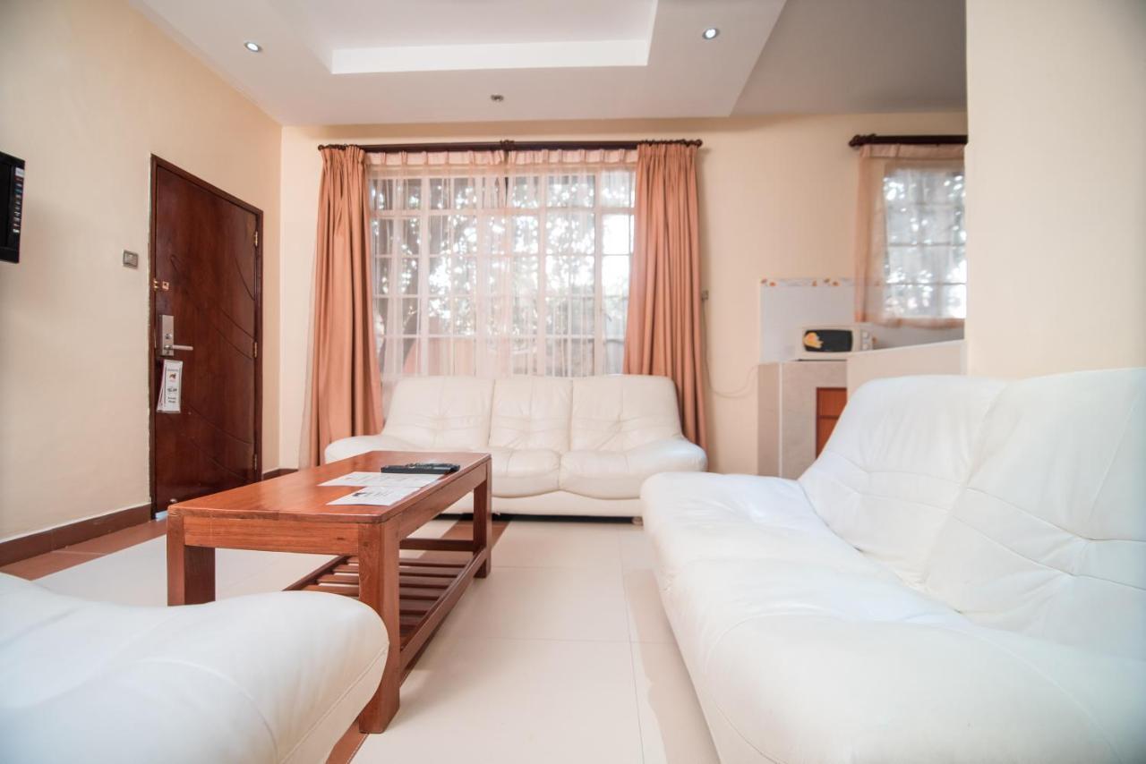 Falcon Heights Hotel Nanyuki Exterior photo